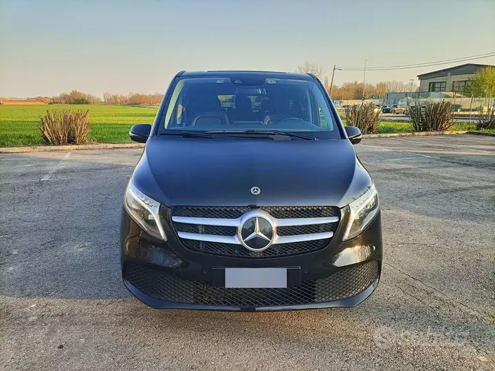 Mercedes-Benz V-Class 2022 photo 5
