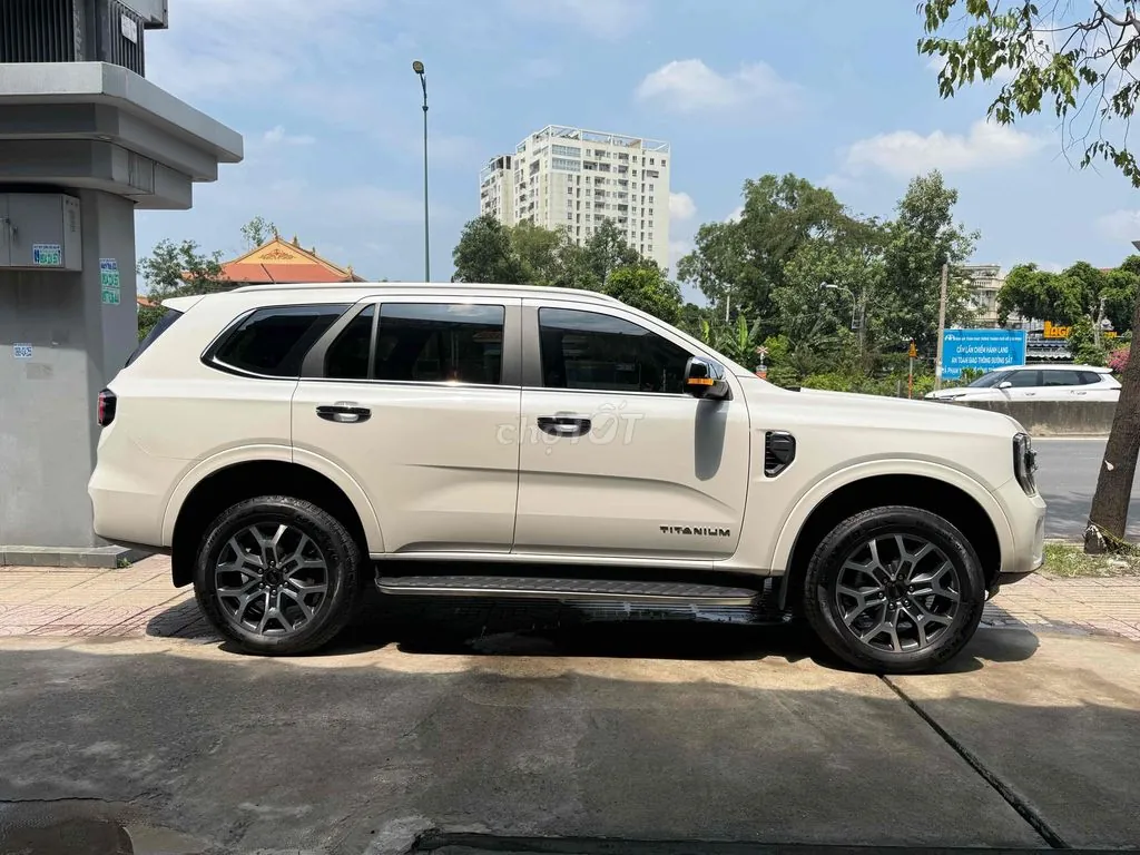 Ford Everest 2024 photo 4