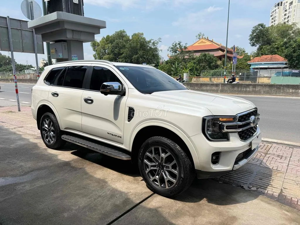 Ford Everest 2024 photo 2