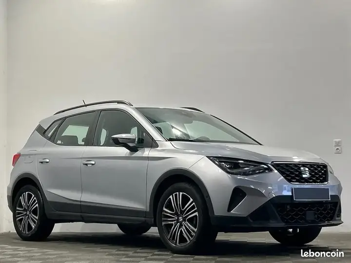 Seat Arona 2023 photo 2