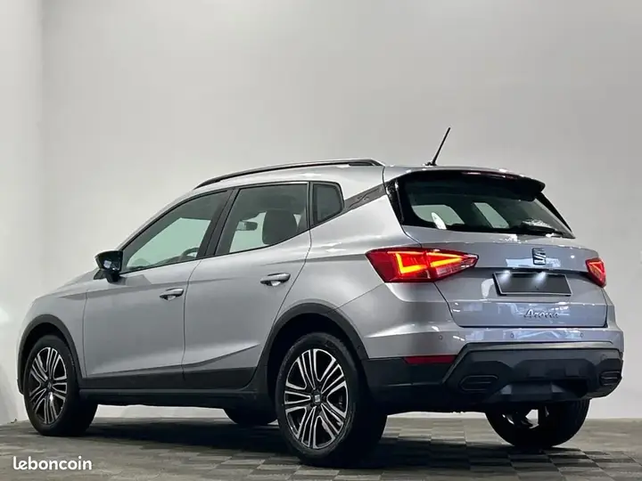 Seat Arona 2023 photo 4