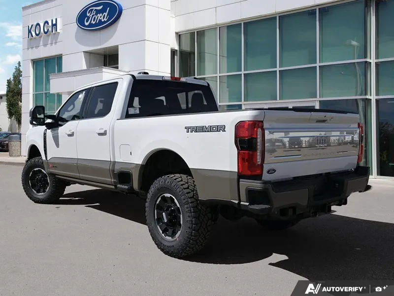 Ford F-350 Super Duty 2026 photo 4