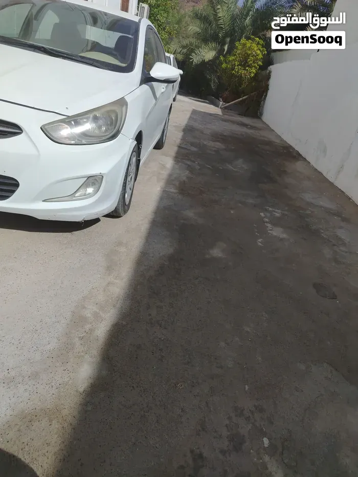 Hyundai Accent 2012 photo 5