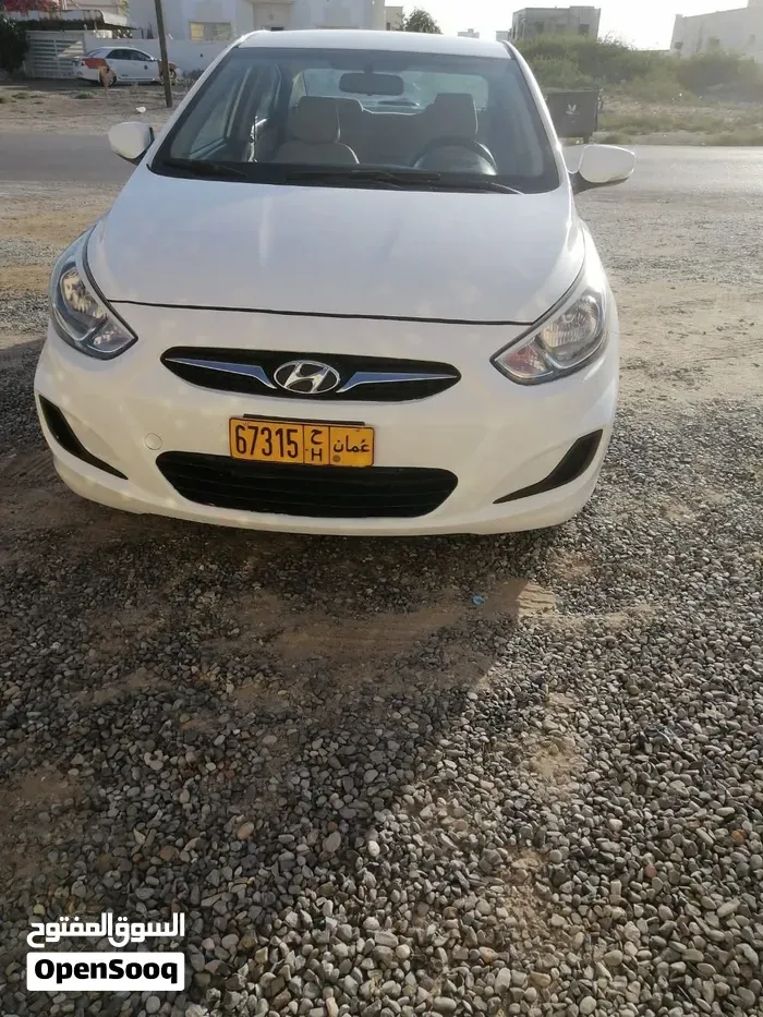Hyundai Accent 2012 photo 4