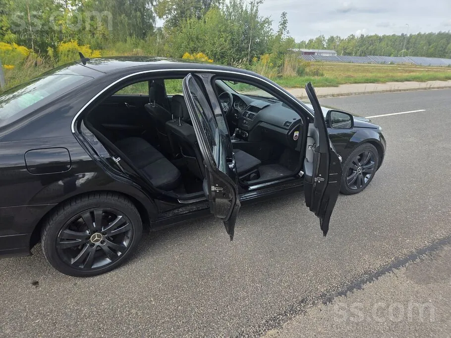 Mercedes-Benz C220 2008 photo 3