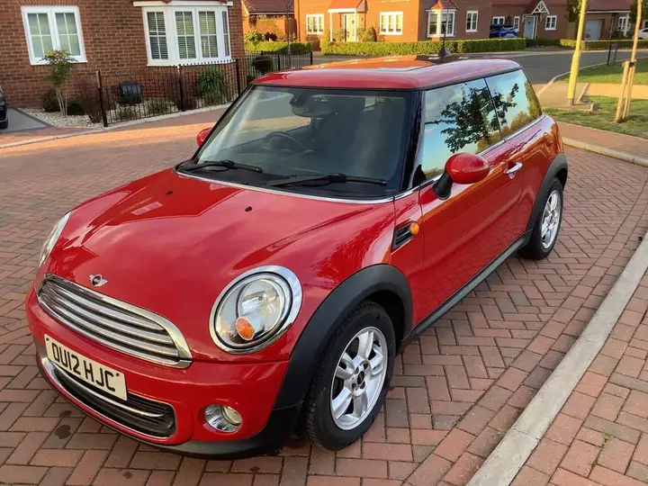 Mini Hatch 2012 photo 3