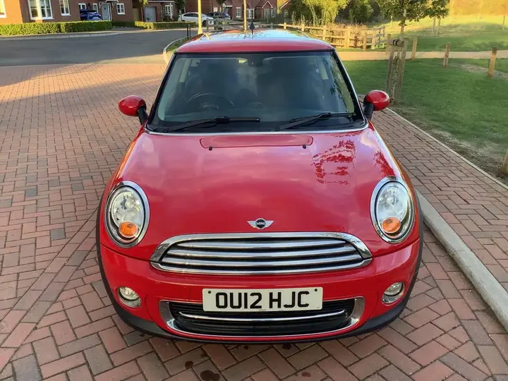 Mini Hatch 2012 photo 2