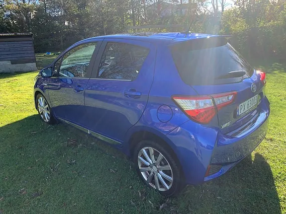 Toyota Yaris 2017 photo 5