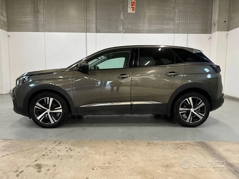 Peugeot 3008 2020 photo 2