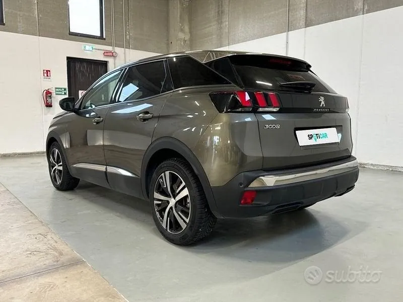 Peugeot 3008 2020 photo 3