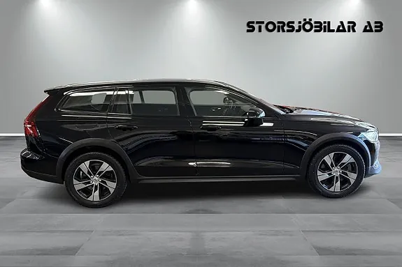 Volvo V60 Cross Country 2022 photo 2