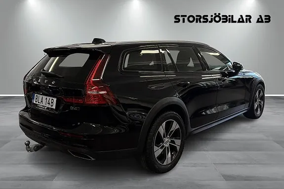 Volvo V60 Cross Country 2022 photo 3