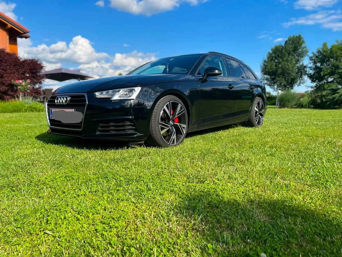 Audi A4 2019 photo 2