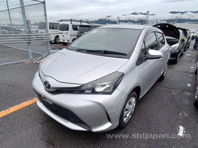 Toyota Vitz 2016 photo 2