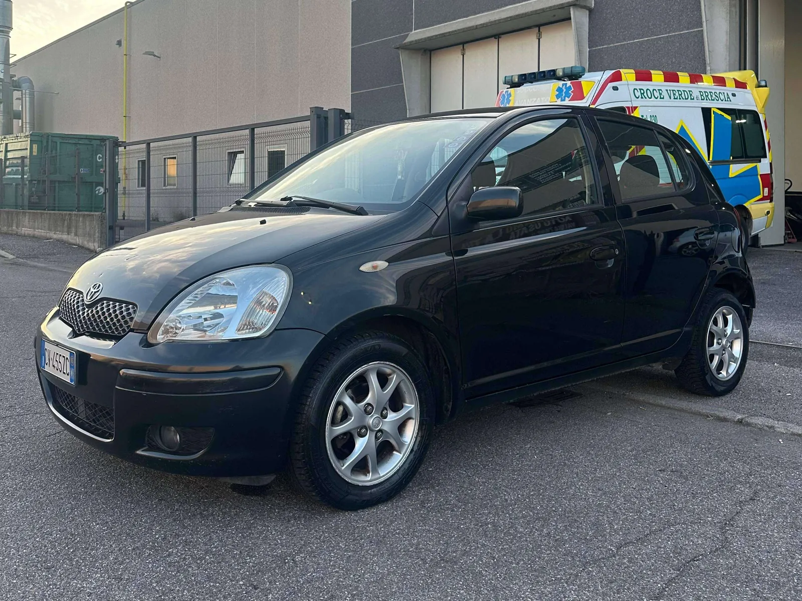 Toyota Yaris 2005 photo 3