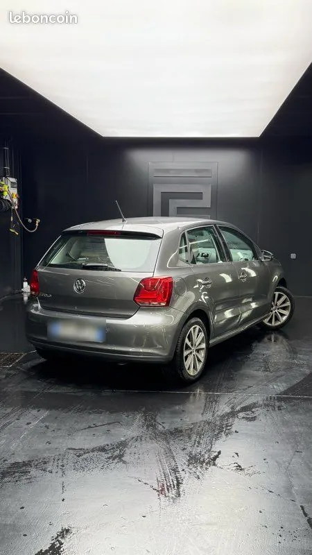 Volkswagen Polo 2009 photo 2