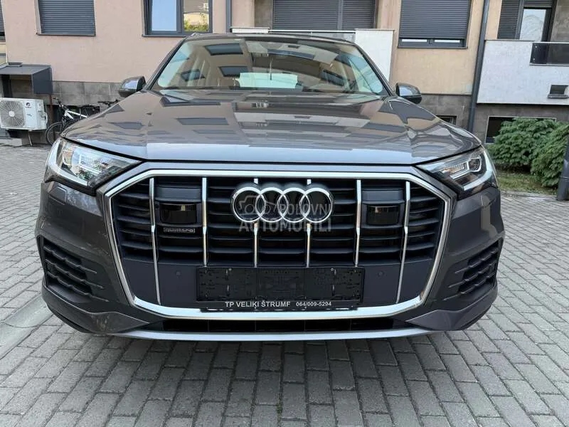 Audi Q7 2021 photo 2