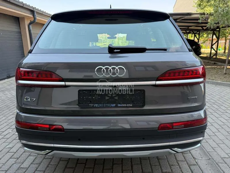 Audi Q7 2021 photo 5