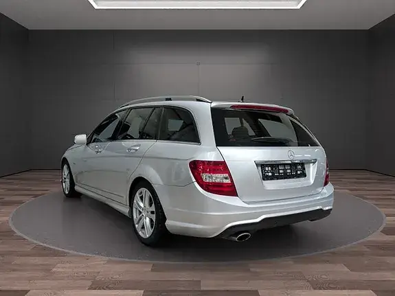 Mercedes-Benz C180 2012 photo 3