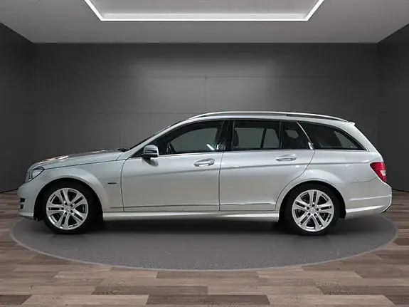 Mercedes-Benz C180 2012 photo 2