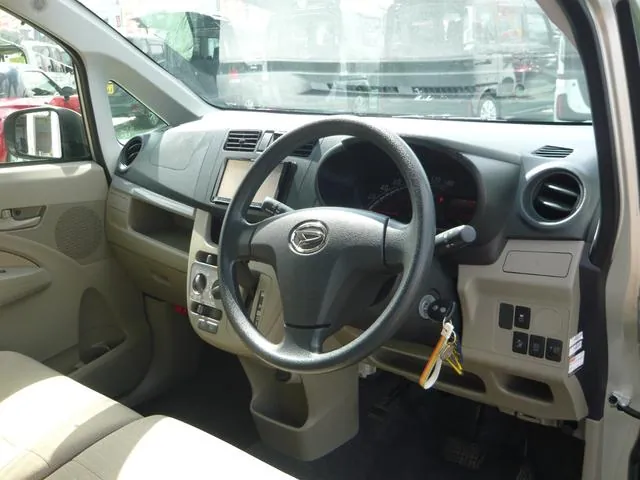 Daihatsu Move 2013 photo 5