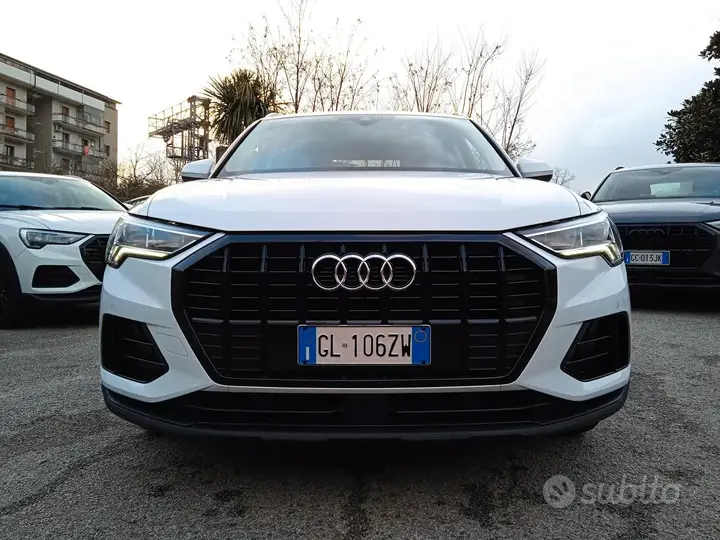 Audi Q3 2022 photo 2