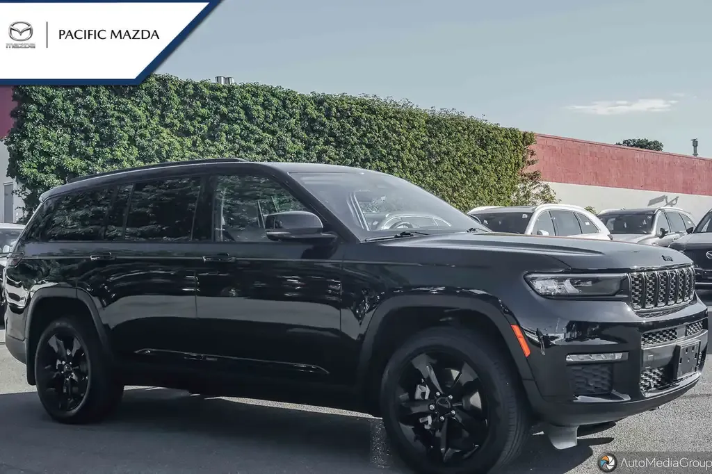 Jeep Grand Cherokee 2023 photo 3