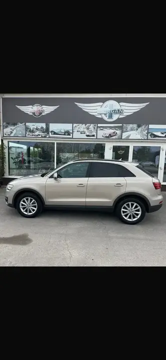 Audi Q3 2012 photo 2