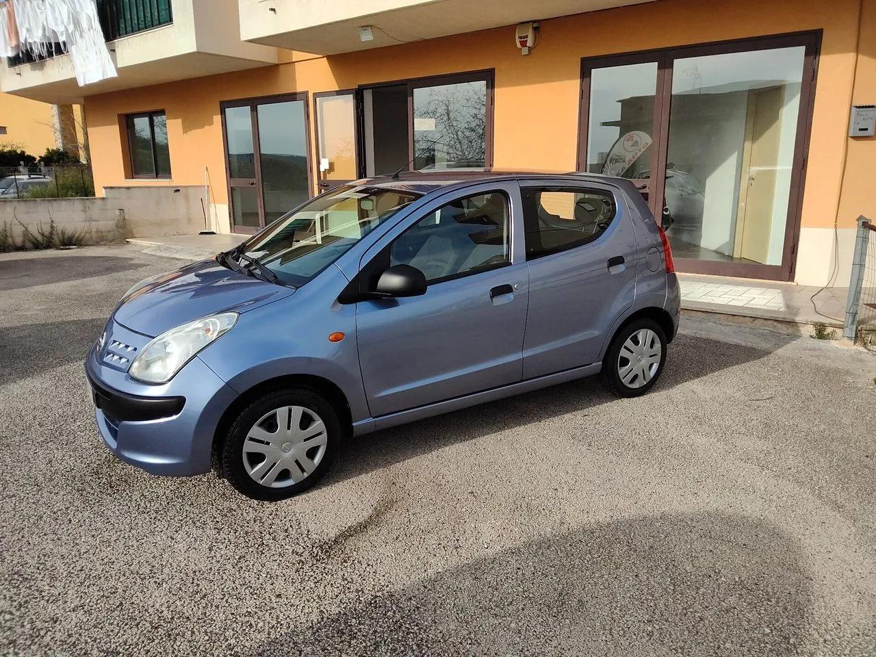 Nissan Pixo