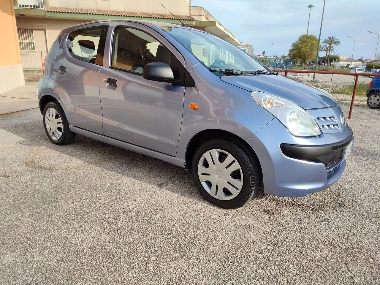 Nissan Pixo 2009 photo 4