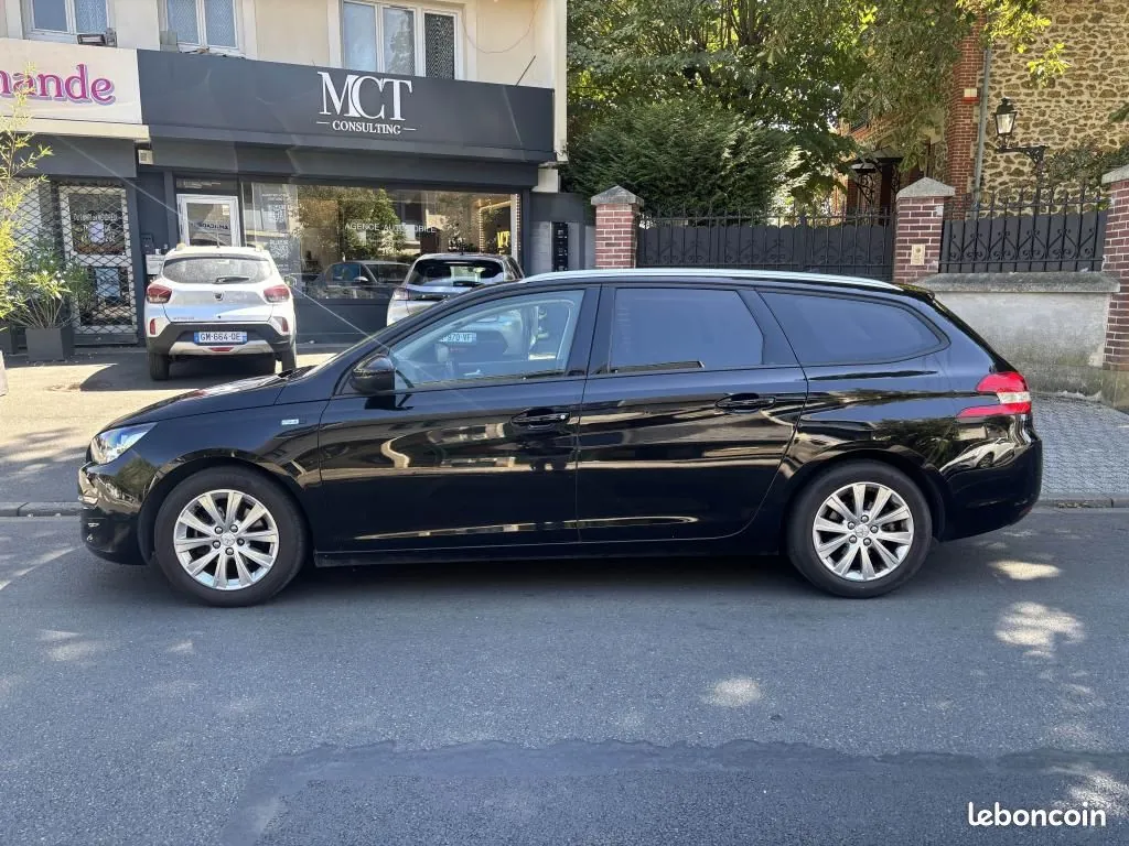 Peugeot 308 2017 photo 2