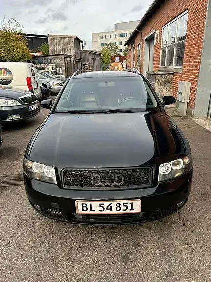 Audi A4 2001 photo 2