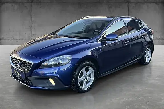 Volvo V40 Cross Country 2015 photo 2