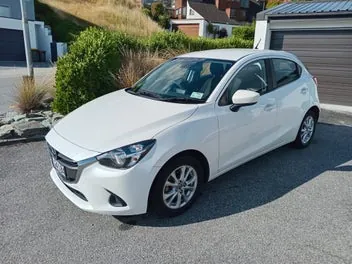 Mazda 2 2018 photo 2