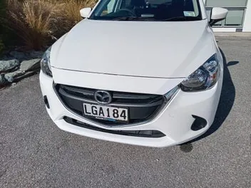 Mazda 2 2018 photo 3