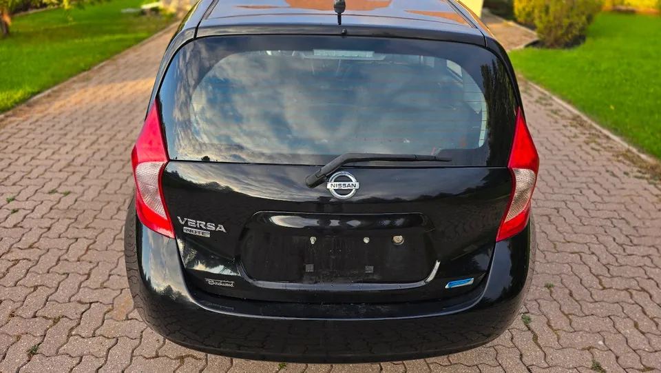 Nissan Versa 2015 photo 5