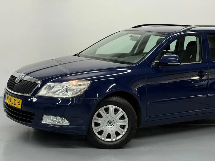 Skoda Octavia 2012 photo 3