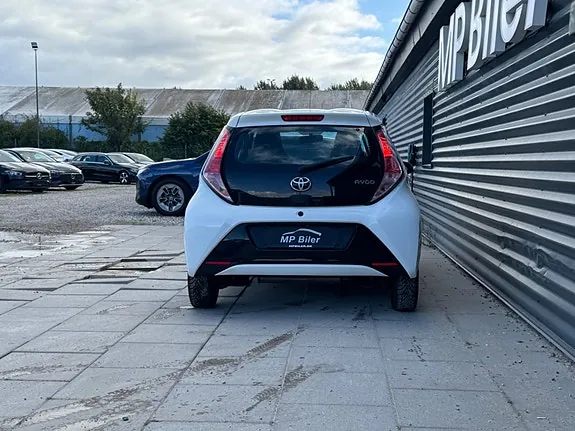 Toyota Aygo 2015 photo 4