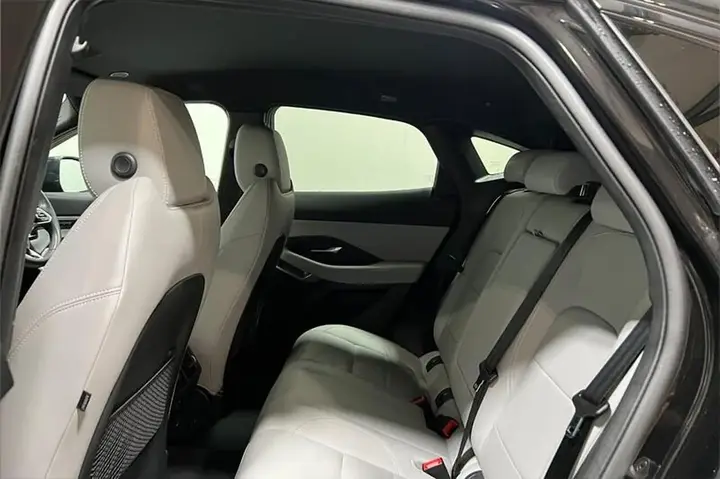 Jaguar E-Pace 2023 photo 5