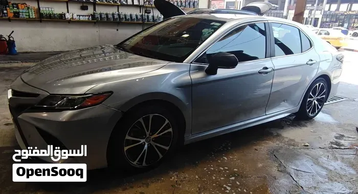 Toyota Camry 2020 photo 2