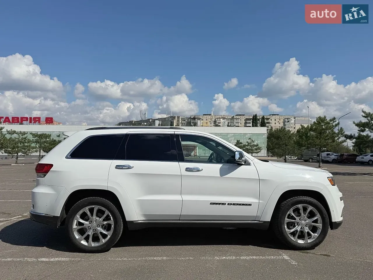 Jeep Grand Cherokee 2019 photo 3