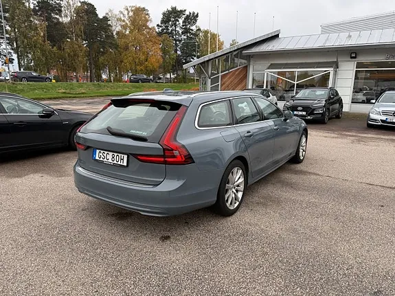 Volvo V90 2021 photo 2