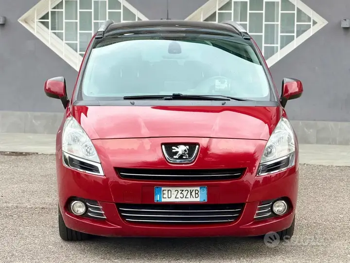 Peugeot 5008 2010 photo 2