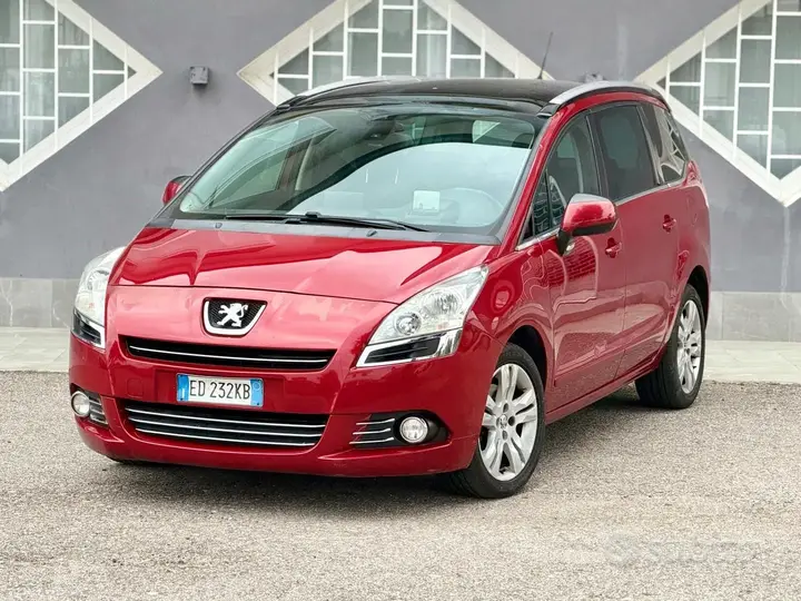 Peugeot 5008 2010 photo 3