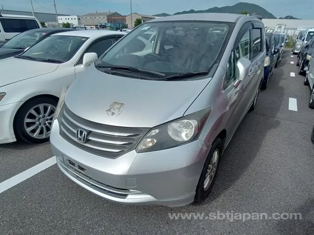 Honda Freed G 2009 photo 2
