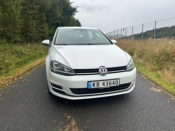Volkswagen Golf 2015 photo 2