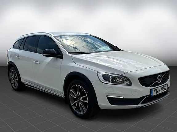 Volvo V60 Cross Country 2018 photo 3
