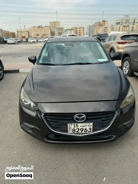 Mazda 3 2018 photo 2