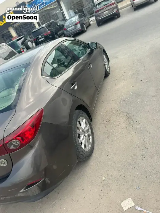 Mazda 3 2018 photo 3
