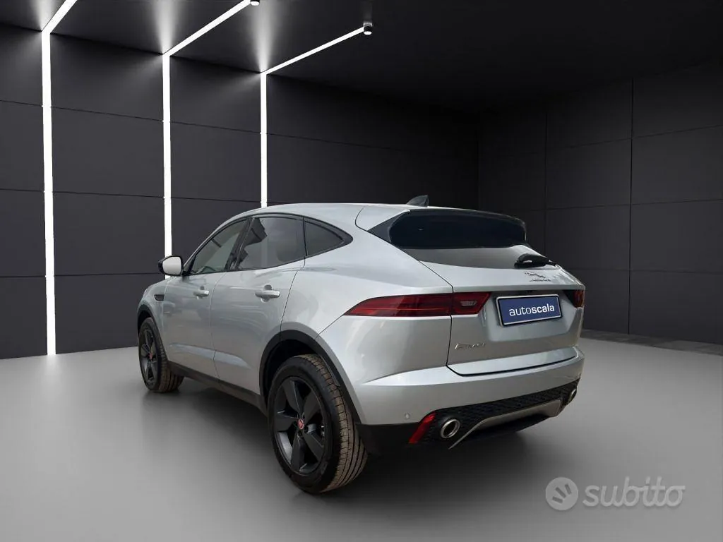 Jaguar E-Pace 2019 photo 3